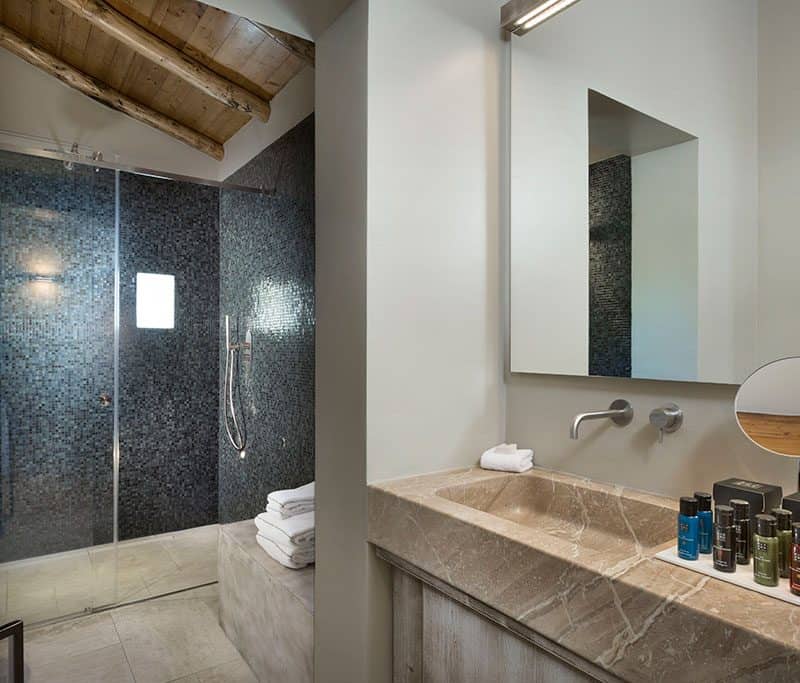 Bagno Camera Luxury Suites 4